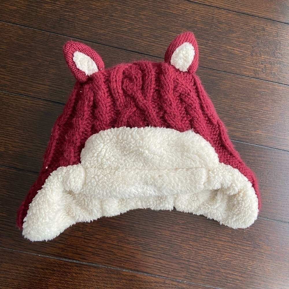 Boys Winter Hat w/ Ear Covers Maroon Cable Sweater Material Outside w/ Faux Fur